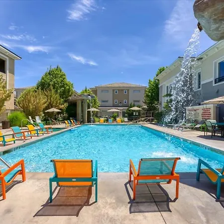 New Luxurious 1Br Apartment Heated Pool Spa & Sauna
